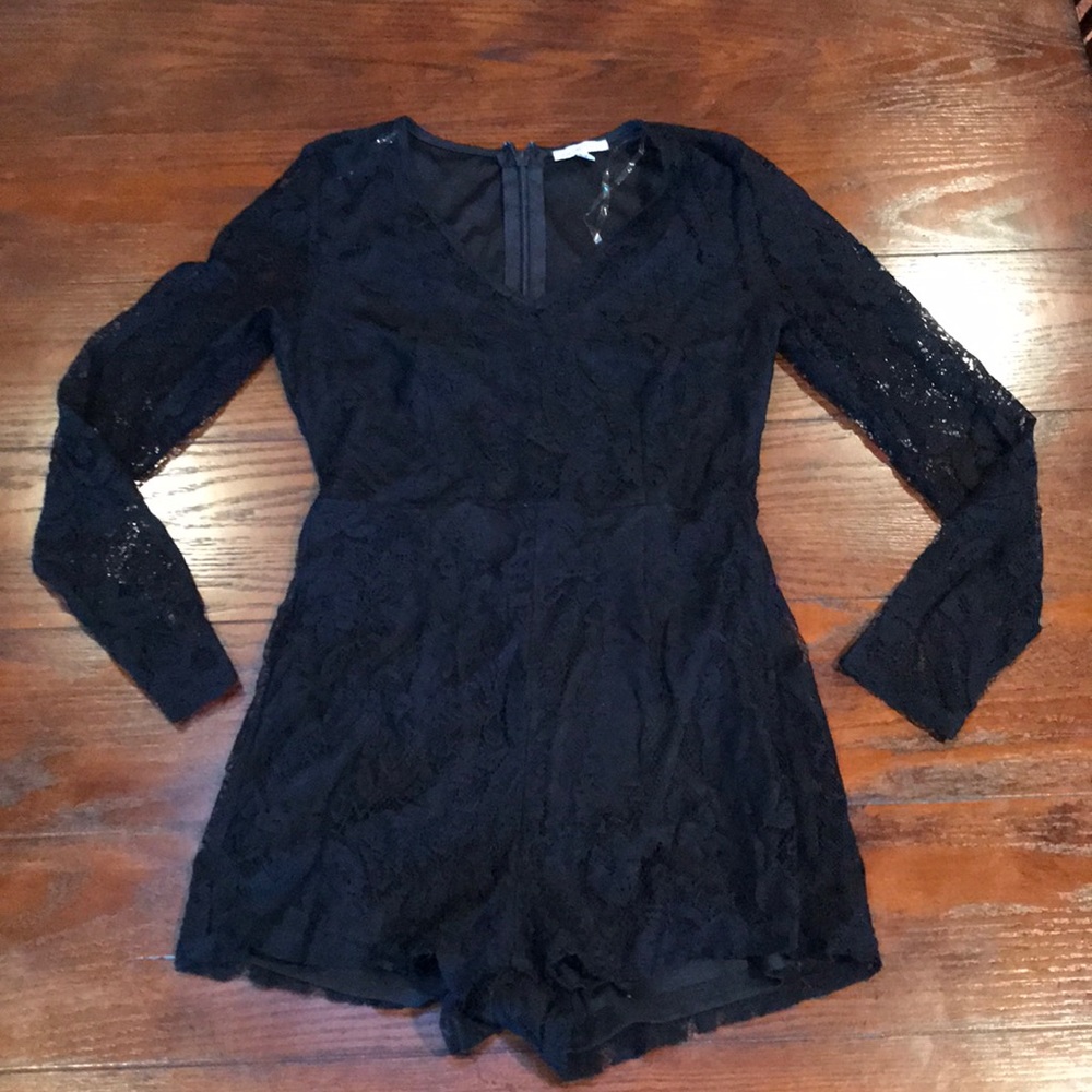 CHARLOTTE RUSSE///Black Lace Romper